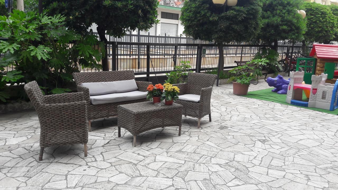 Hotel Magriv Rimini Zewnętrze zdjęcie